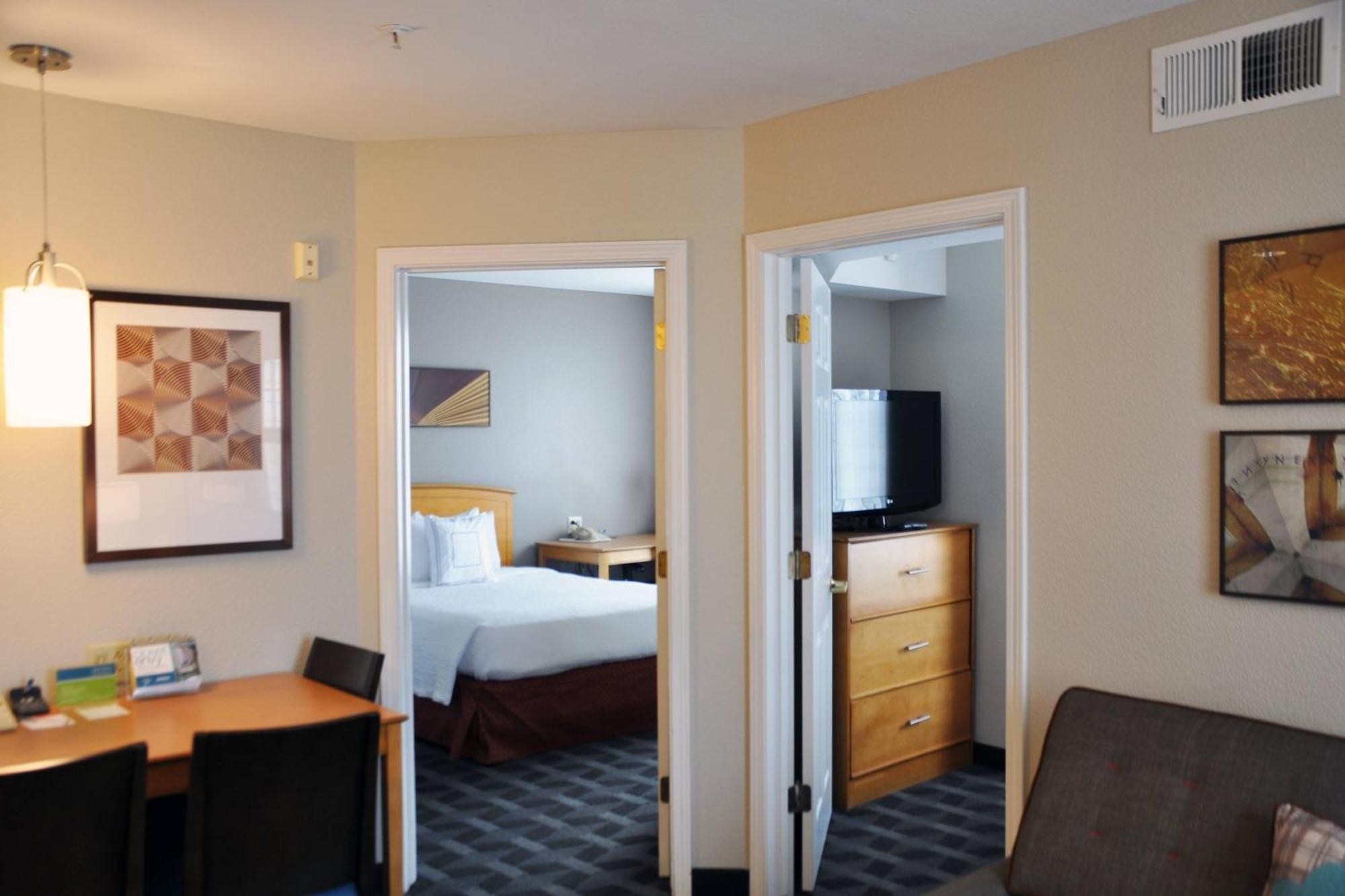 Towneplace Suites By Marriott Albuquerque Airport Eksteriør billede